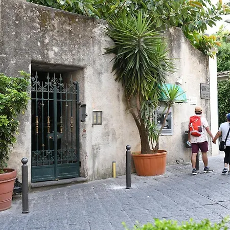 Palazzo Gargano Pensión 2*